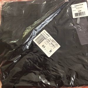 NWT NYDJ Women’s Cropped pants 4 of 4